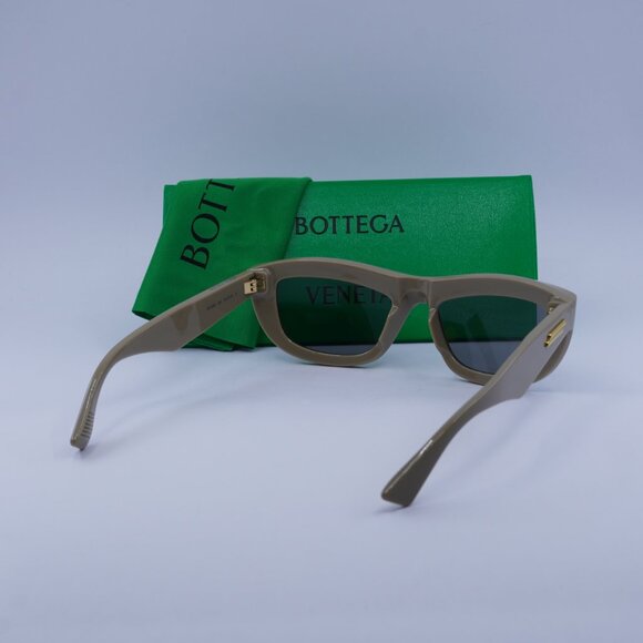 Bottega Veneta BV1326S 003 Sunglasses Brown Rectangle Frame, Grey Lenses - Picture 10 of 10